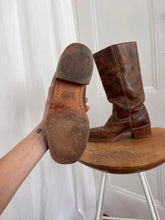 Load image into Gallery viewer, DISTRESSED FRYE CAMPUS (7.5)