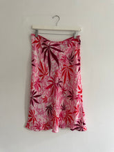 Load image into Gallery viewer, DIANE VON FURSTENBURG WEED SILK SKIRT (M)