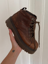 Load image into Gallery viewer, PLATFORM BROWN BOOT (7)