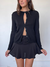 Load image into Gallery viewer, ESSENTIAL BLACK CARDI (M)