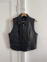 Load image into Gallery viewer, QUILTED LEATHER VEST (L)