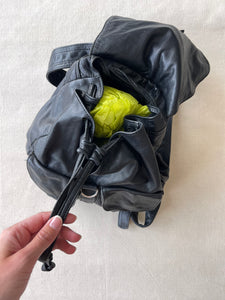 ESSENTIAL BLACK BACKPACK