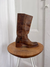 Load image into Gallery viewer, DISTRESSED FRYE CAMPUS (7.5)