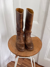 Load image into Gallery viewer, DISTRESSED FRYE CAMPUS (7.5)