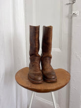 Load image into Gallery viewer, DISTRESSED FRYE CAMPUS (7.5)