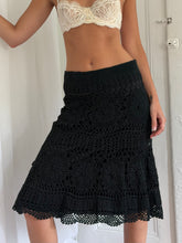 Load image into Gallery viewer, CROCHET MIDI SKIRT (M)